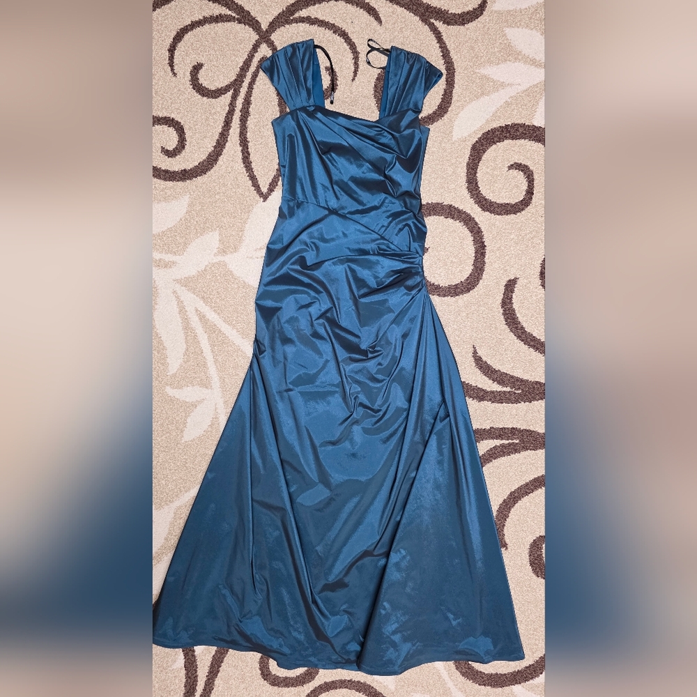 Elegant Blue Satin Evening Dress